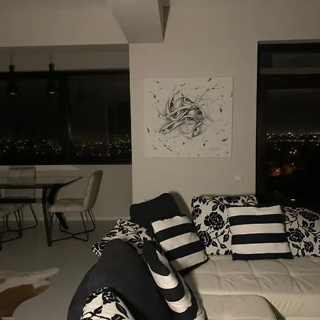 House Of Art 3*