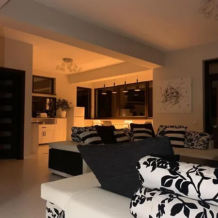 House Of Art 3* 브라쇼브