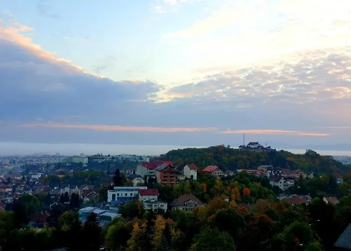 House Of Art 3* Брашов